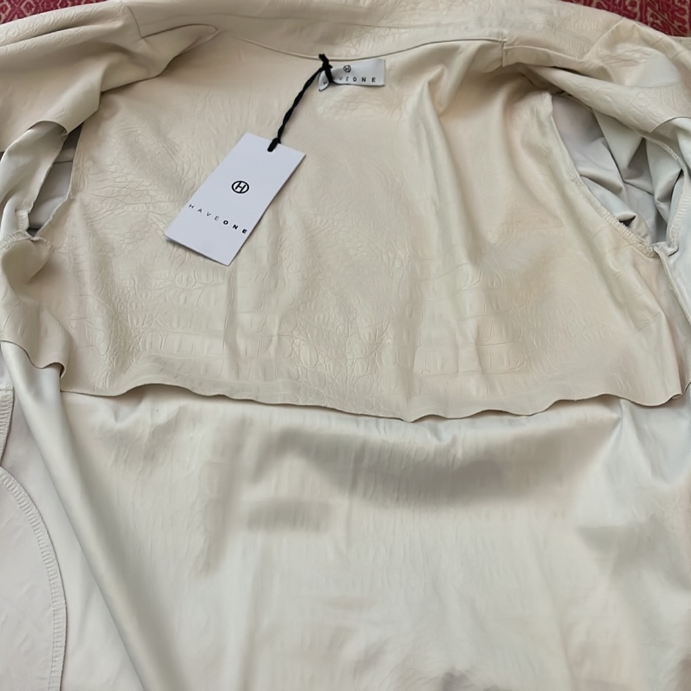 Faux Leather Single Breasted White trench w Statement Sleeve - Picture 10 of 15